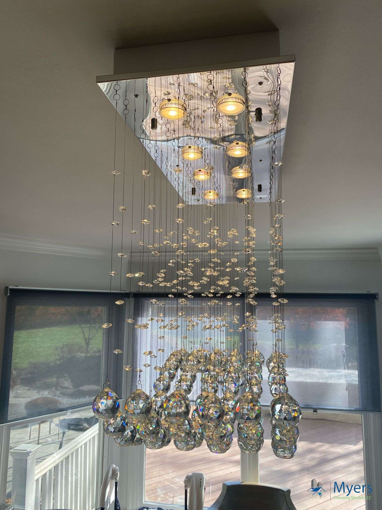 Chandelier cleaning service